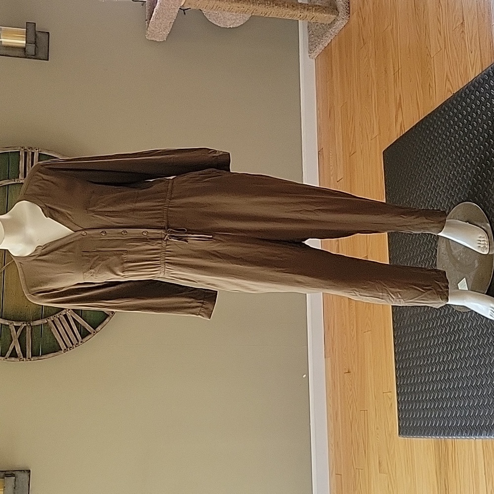 Old Navy Long Sleeve Surplice Utility Jumpsuit - Picture 1 of 16